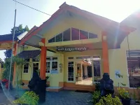 New Hotel Kayu Manis Hotell i Pandeyan
