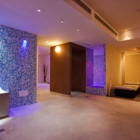 Vittoria Resort Pool & Spa