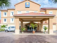 Comfort Inn & Suites Airport Hotels near Southwest Florida International Airport