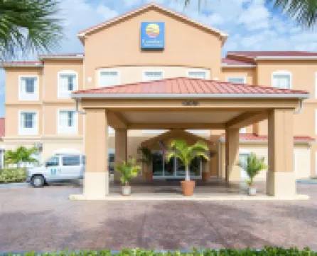 Comfort Inn & Suites Airport Hotels in Fort Myers