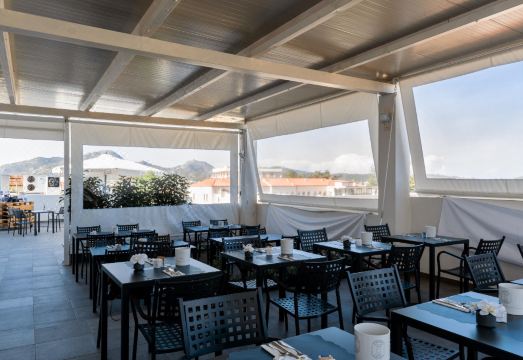 Essenza Hotel - OlbiaOver view