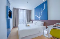 1O1 Urban Jakarta Pemuda Hotels near Jatinegara Train Station