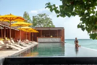 Beach Club by Haadtien - romantis