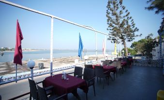 Apana Hotel
