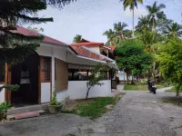 Sundaze Beach Resort