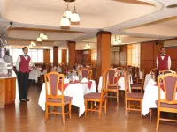 Gold Crest Hotel - breakfast