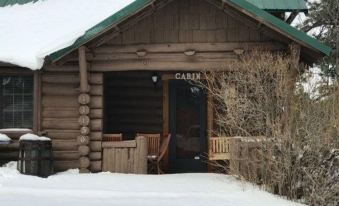 Black Forest B&B Lodge & Cabins