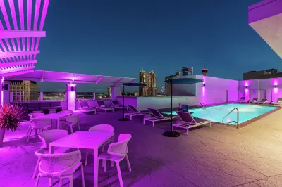 Hilton Garden Inn San Antonio Downtown Riverwalk Hotels near San Antonio Stinson Apt