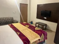 Ganpati Hotel Hotels near TUBEWELL