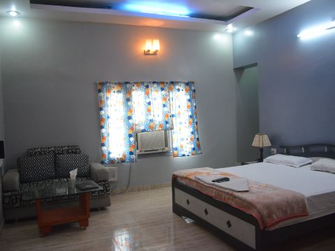 Hotel Naveen Residency