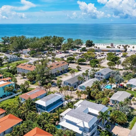 Island Retreat: Walk to Beach + Pool & Updated Kitchen