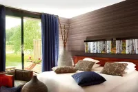 Logis Hôtel Golf le Domaine du Val de Sorne 롱르소니에 호텔