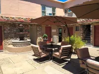 Iron Horse Inn Hotels in Cottonwood