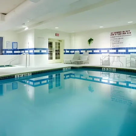 Holiday Inn Express & Suites WARWICK-PROVIDENCE (AIRPORT) by IHG