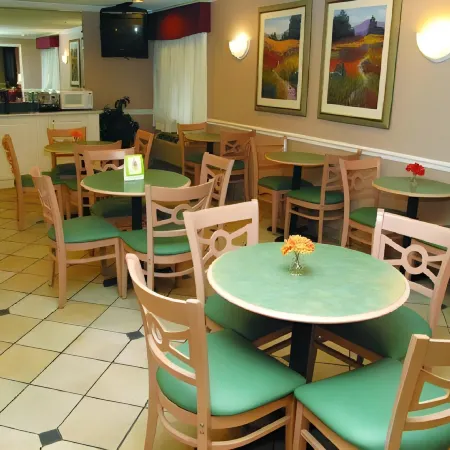 La Quinta Inn & Suites by Wyndham Nashville Franklin