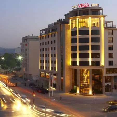 Hotel Vega Sofia Отели рядом с достопримечательностью «Арена «Армеец»»