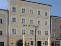 Hotel-Gasthof Höttl Отели рядом с достопримечательностью «Деггендорфская высшая техническая школа»