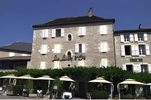 Logis Hôtels - Hôtel et Restaurant le Lion d'Or Hotels in Gramat