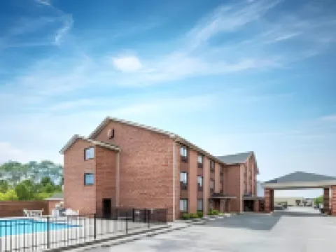 Super 8 by Wyndham Georgetown Hotels in Georgetown