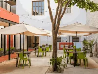 Casona 61 Hotels near Main Square