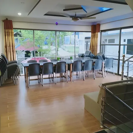 Fridays Hotel