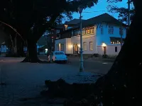 Old Harbour Hotel