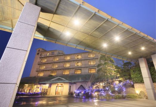 4. 이사와 메이토칸..