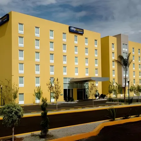 City Express by Marriott San Jose Costa Rica Отели рядом с достопримечательностью «Комплекс «Авенида Эскасу»»