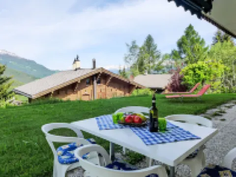 Chalet Papillon Hotels in Raron