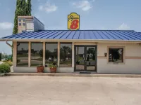 Super 8 by Wyndham San Marcos Hotels near Bobcat Stadium