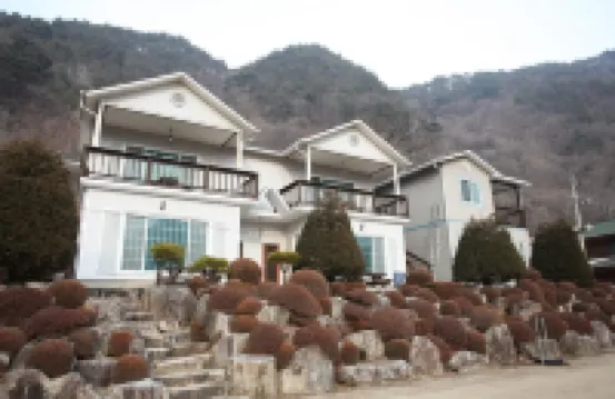 Pyeongchang Dolmo Farm Pension โรงแรมใกล้Korea Botanic Garden