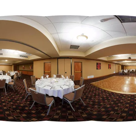 Holiday Inn & Suites OAKLAND - AIRPORT by IHG