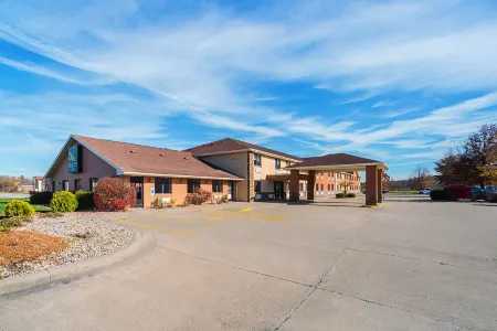 Quality Inn Carbondale University Area