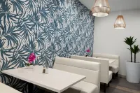 Courtyard Nassau Downtown/Junkanoo Beach - sarapan