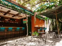 Hotel Imperial House โรงแรมใกล้อนุสาวรีย์มารดาแห่งจอร์เจีย