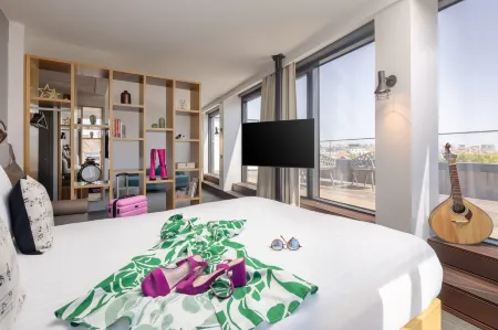 Moxy Lisbon City
