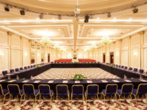 Ramada by Wyndham Sofia City Center โรงแรมในโซเฟีย