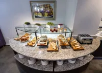 Kellogg Conference Hotel Capitol Hill at Gallaudet University - Breakfast
