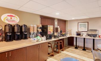 Super 8 by Wyndham Kapuskasing