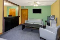 Super 8 by Wyndham Stevensville/St. Joseph