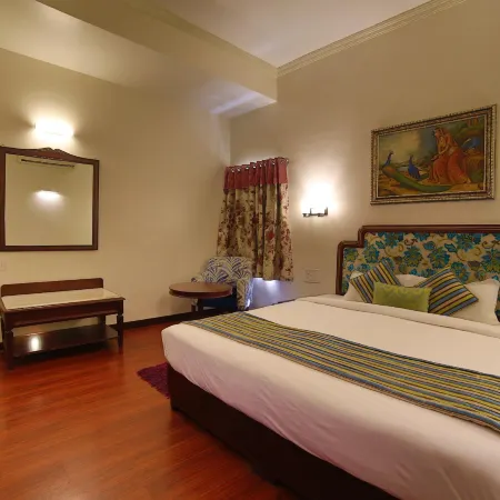Hotel Lake Inn