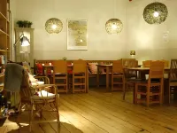 Castanea Old Town Hostel - Nhà nghỉ