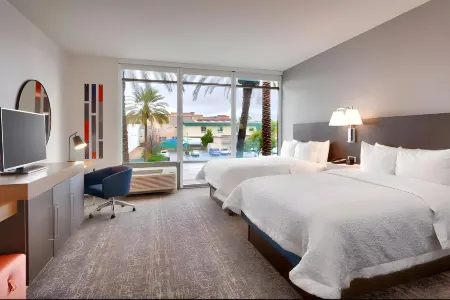 Hampton Inn & Suites Anaheim
