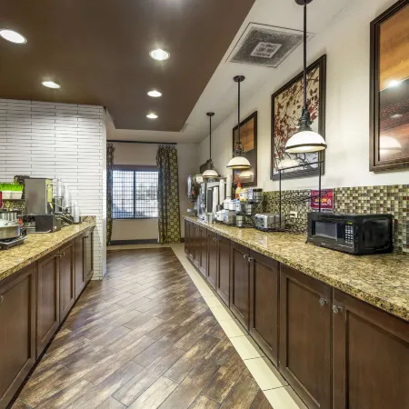 Best Western Plus Tupelo Inn  Suites