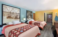Super 8 by Wyndham Eddyville/Kuttawa Hotels in Kuttawa