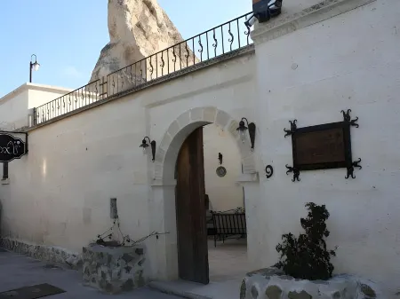 Apex Cave Hotel