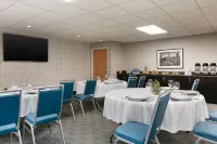 Four Points by Sheraton Raleigh Arena - breakfast