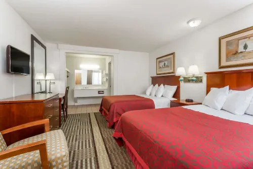 Days Inn by Wyndham Kimball - Motels