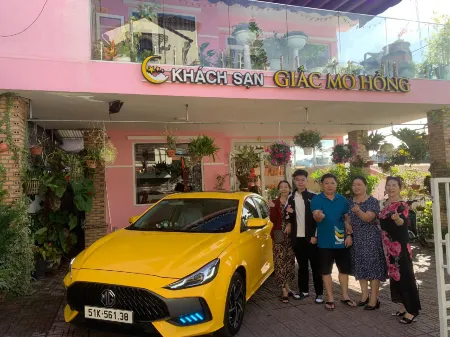 Sweet Dream Hotel & Villa Отели рядом с достопримечательностью «Công viên Trung tâm Thành phố Mới Bình Dương»