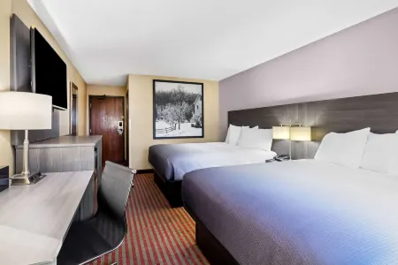 Super 8 by Wyndham Amsterdam Отели в г. Гловерсвилл